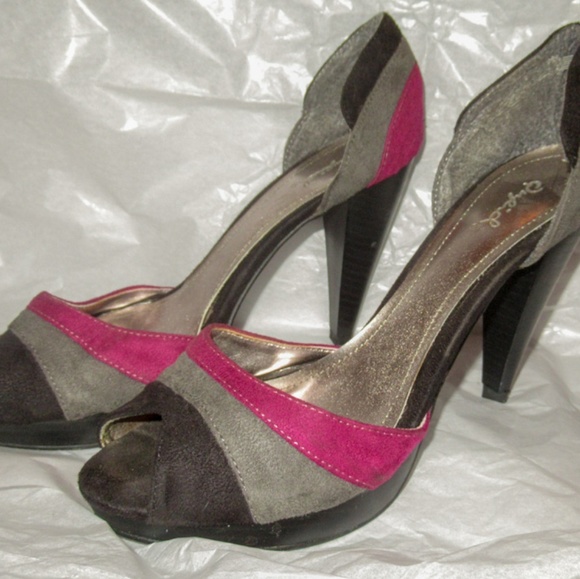 Fashion Statement Suede Heels - Picture 2 of 2